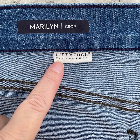 EUC NYDJ “Marilyn” crop jeans with Lift-Tuck Technology, size 6 - Picture 6 of 7